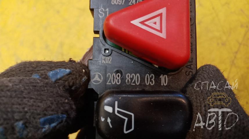 Mercedes-Benz W210 E-klasse Кнопка аварийной сигнализации