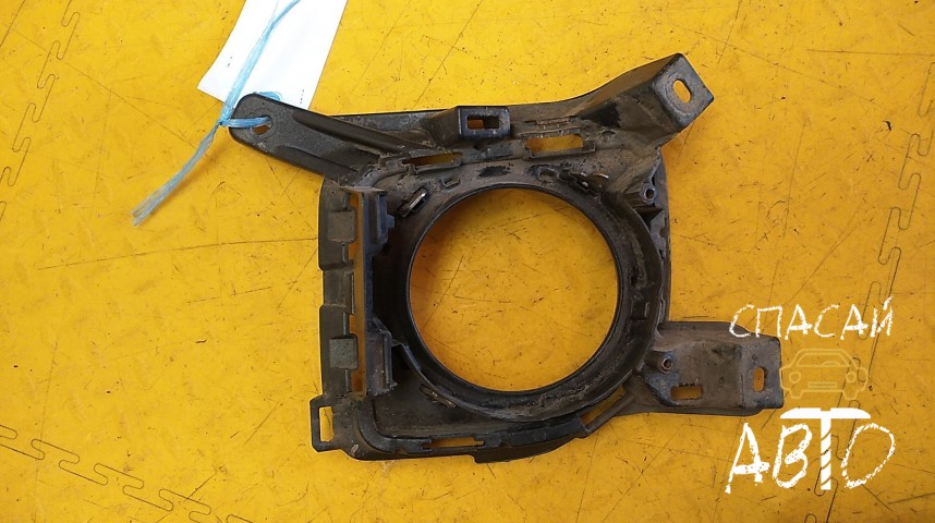 Toyota Land Cruiser (200) Решетка в бампер - OEM 5212760110