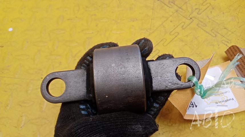 Ford Focus III Сайлентблок