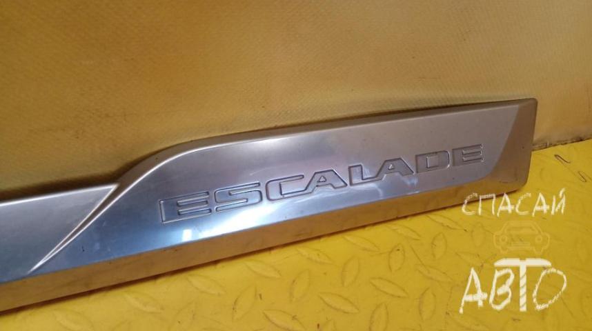 Cadillac Escalade III Молдинг двери передней правой