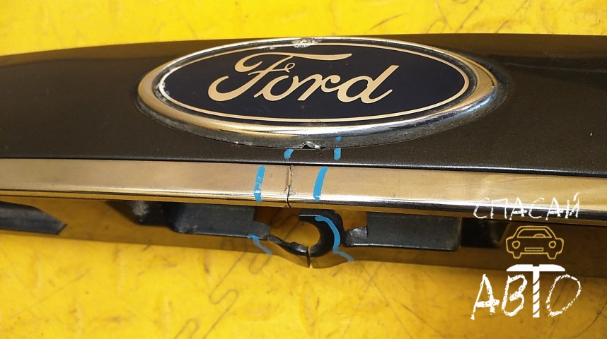 Ford Mondeo III (GE) Накладка крышки багажника - OEM 1342832