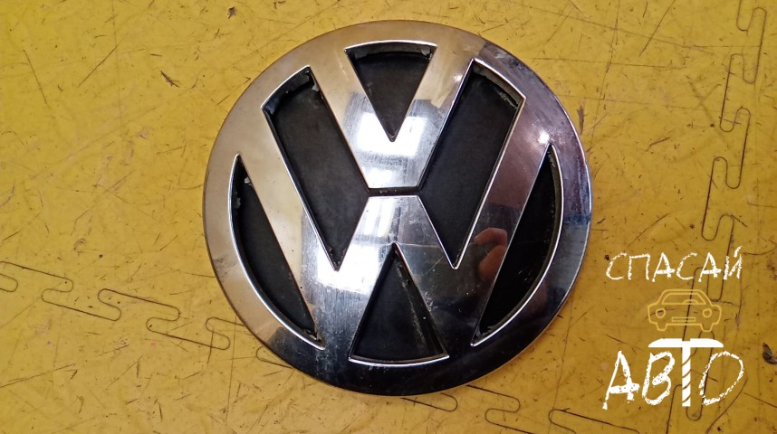 Volkswagen Touareg I Эмблема - OEM 7L6853630A