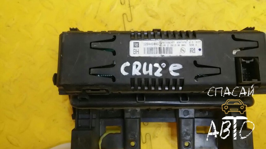 Chevrolet Cruze Дисплей информационный - OEM 12844844