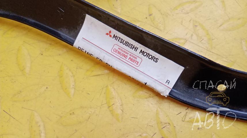 Mitsubishi Pajero/Montero IV (V8, V9) Кронштейн переднего бампера