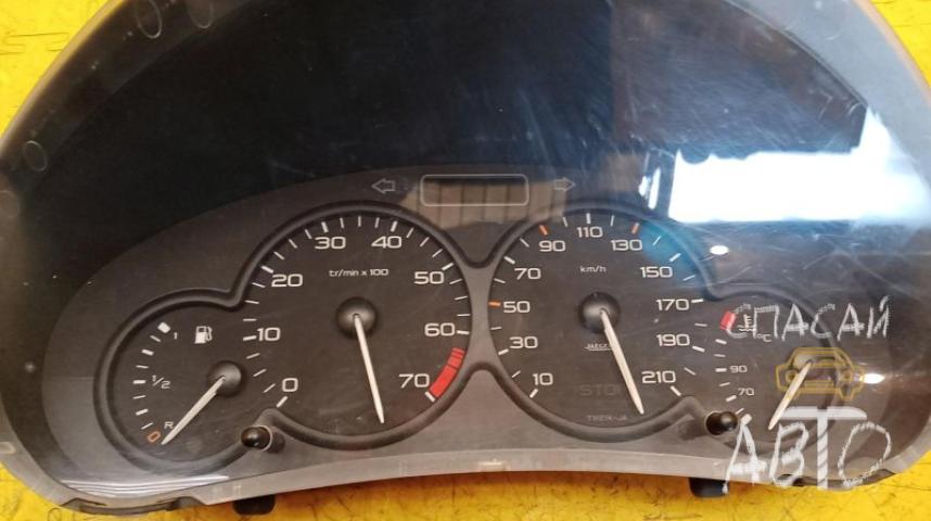 Peugeot 206 Панель приборов