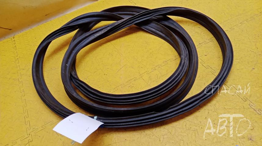 Mitsubishi Outlander XL (CW) Уплотнитель (внутри)