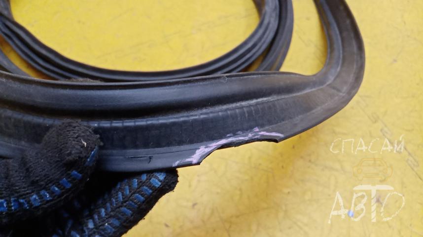 Mitsubishi Outlander XL (CW) Уплотнитель (внутри)