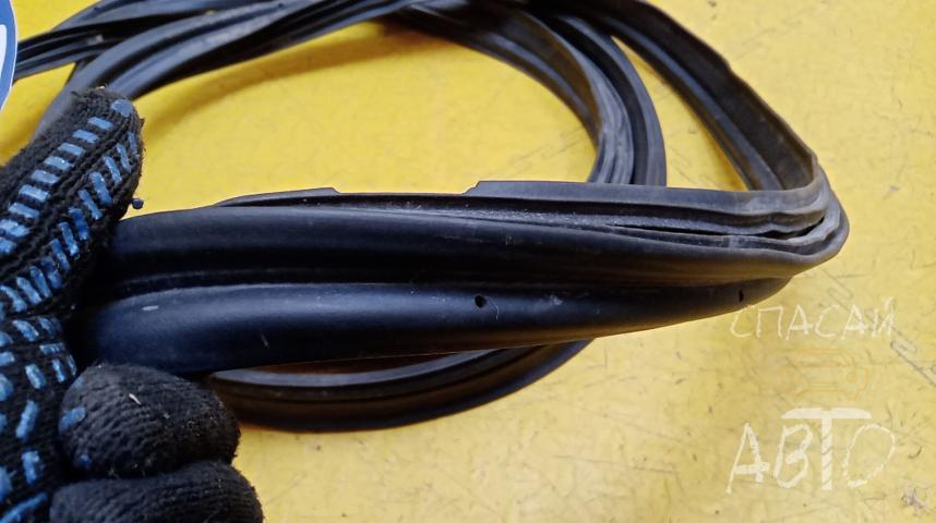 Mitsubishi Outlander XL (CW) Уплотнитель (внутри)