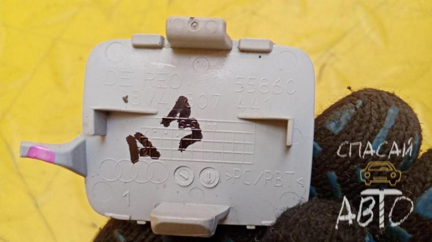 Audi A3 (8L1) Заглушка буксировочного крюка
