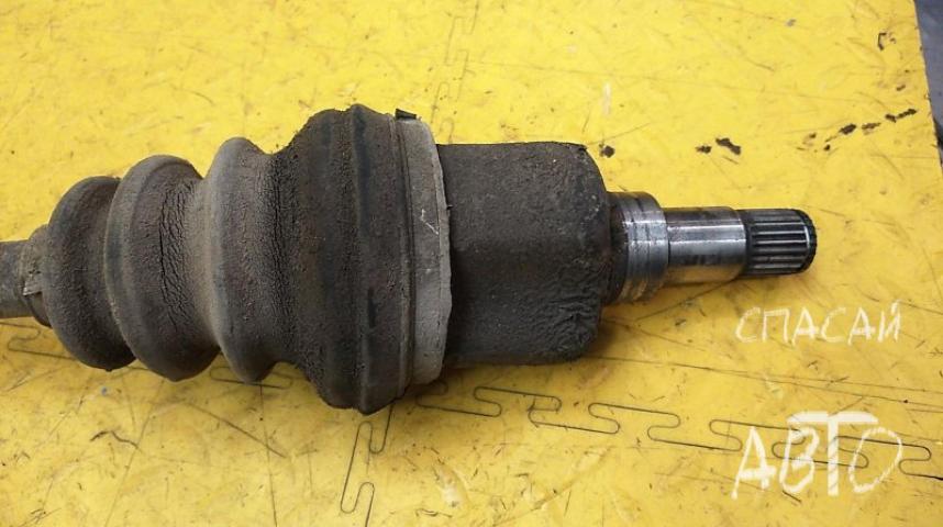 Ford Focus II Полуось передняя (привод)