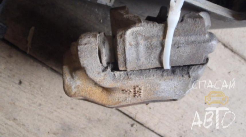 Peugeot 206 Суппорт передний
