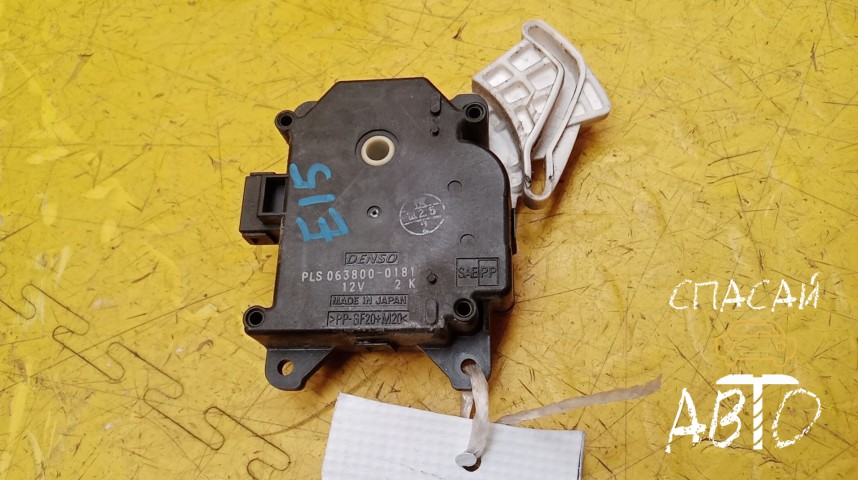 Toyota Corolla E15 Моторчик заслонки печки - OEM 8710642140