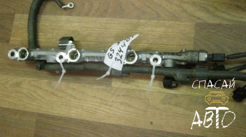 Lexus GS 300/400/430 Рейка топливная (рампа) - OEM 2380831010