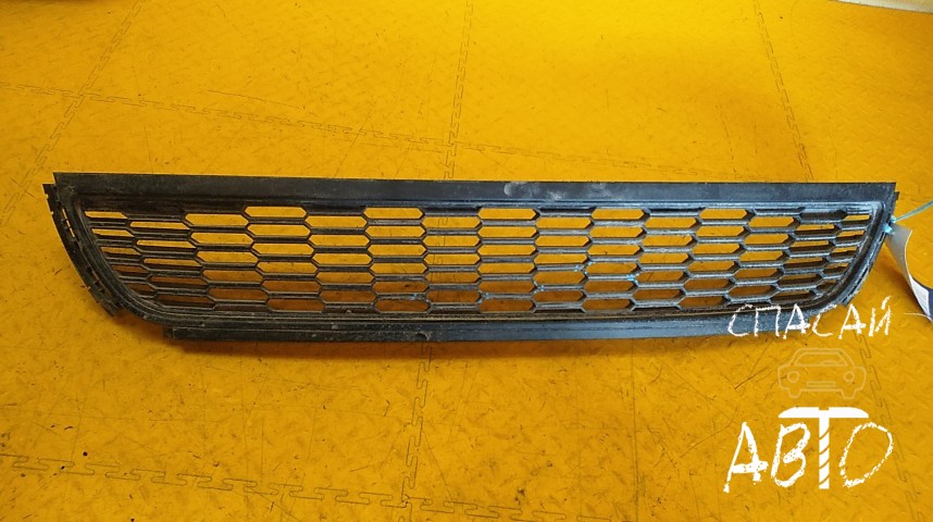 Volkswagen Polo (HB) Решетка в бампер - OEM 6R0853677A