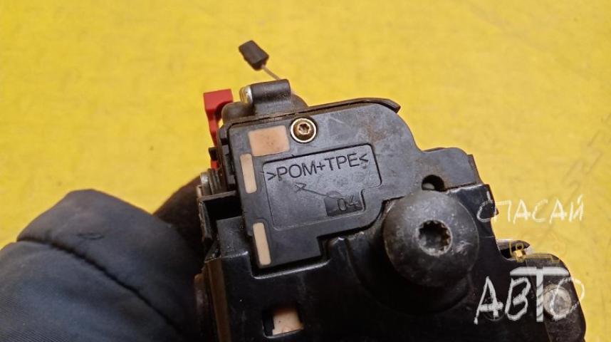 Volkswagen Golf 5 Замок двери передней правой