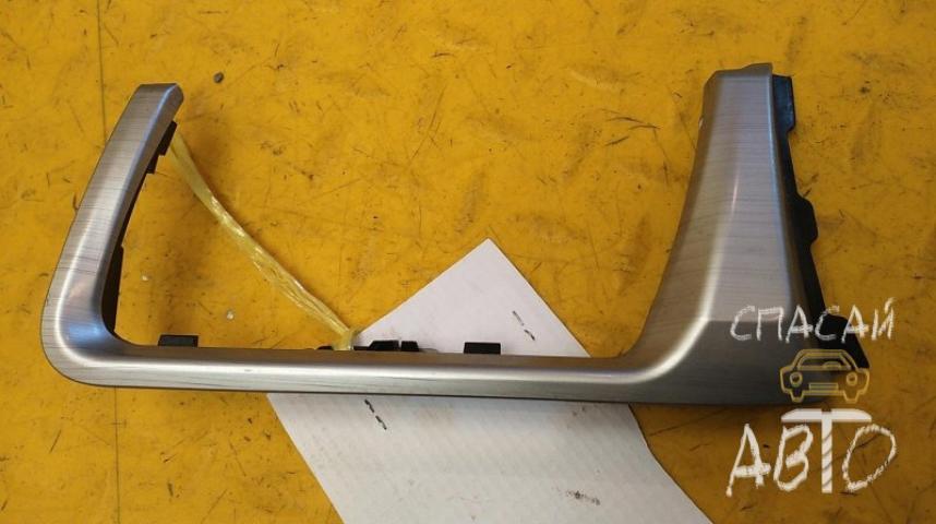 Skoda Rapid Накладка декоративная