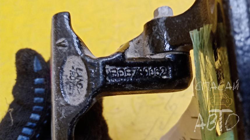 Land Rover Range Rover Sport I Петля двери