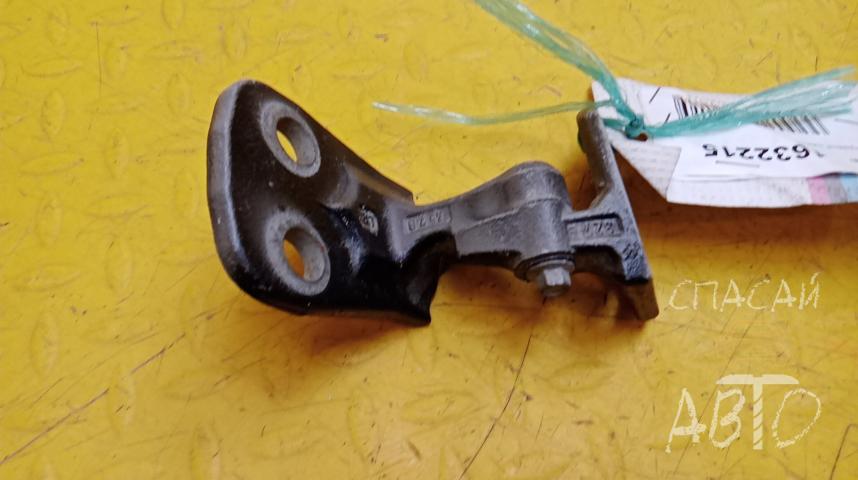 Land Rover Range Rover Sport I Петля двери передней правой нижняя