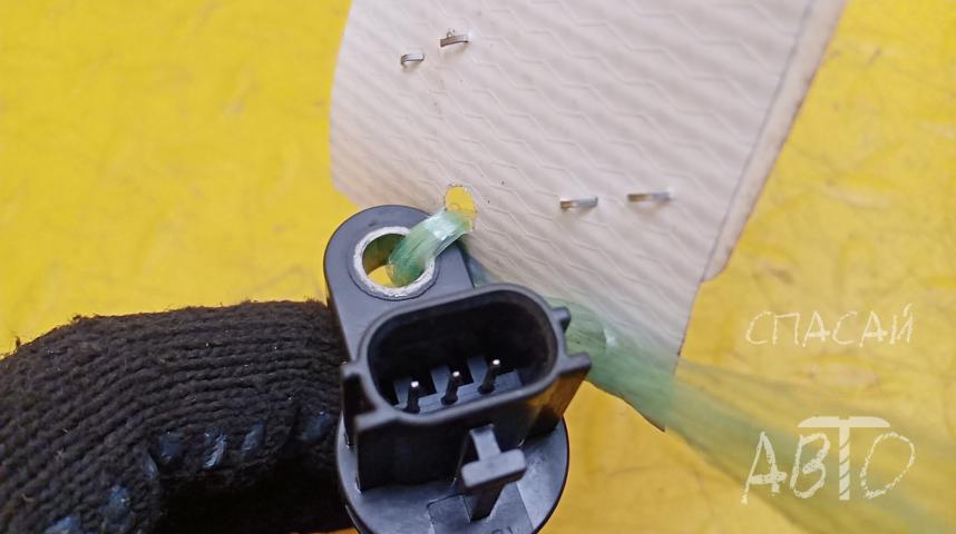 Nissan Primera P12E Датчик положения распредвала