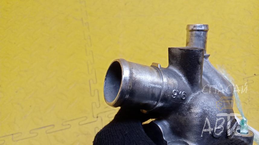 Nissan Primera P12E Корпус термостата