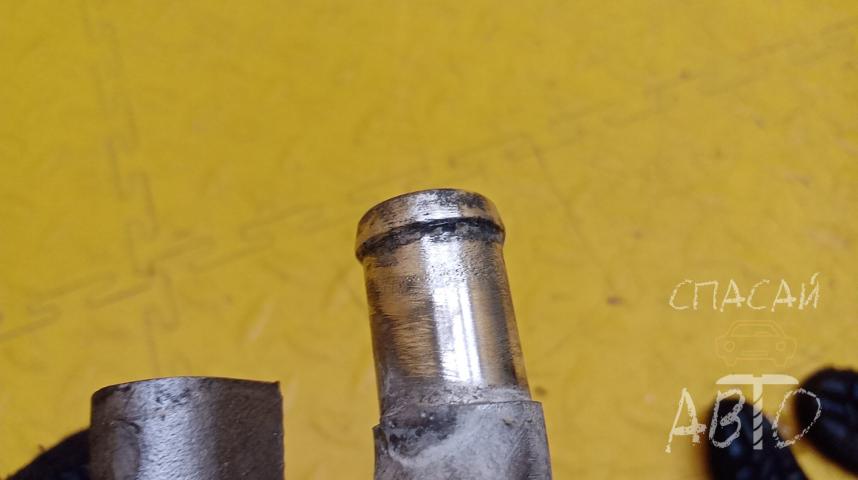 Nissan Primera P12E Корпус термостата