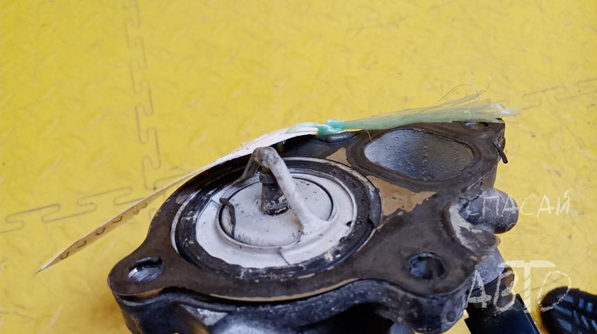 Nissan Primera P12E Корпус термостата