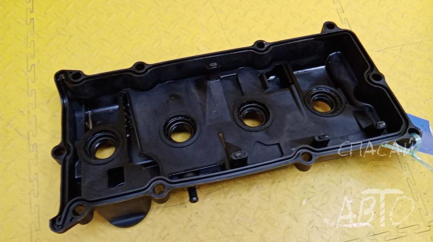 Nissan Primera P12E Крышка двигателя