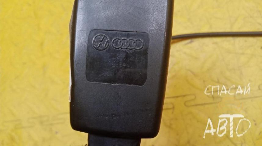 Audi Q7 (4L) Ответная часть ремня безопасности