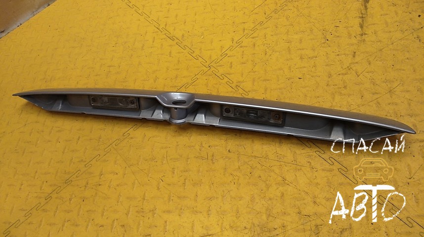 Opel Zafira (F75) Накладка двери багажника - OEM 90579631