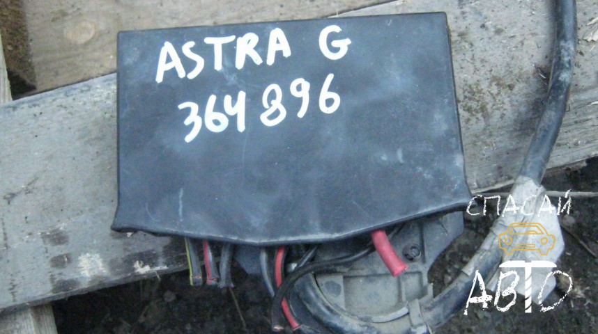Opel Astra G Блок предохранителей - OEM 09131668