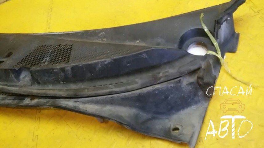 Nissan Primera P12E Жабо - OEM 66863AU310