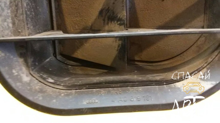 Volkswagen Touareg I Решетка вентиляционная - OEM 4A0819181