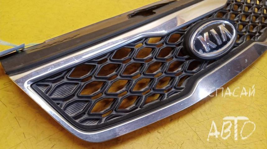 KIA RIO II Решетка радиатора