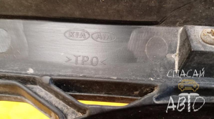 KIA RIO II Решетка радиатора