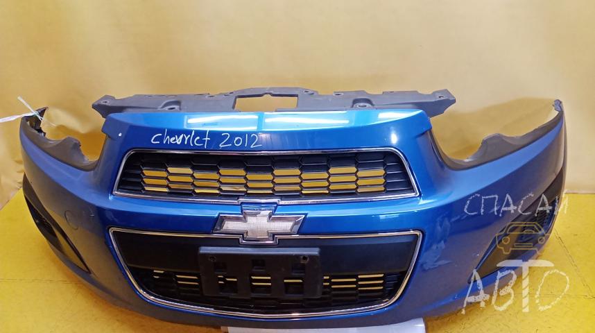Chevrolet Aveo (T300) Бампер передний