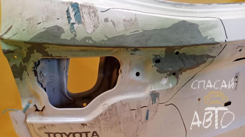 Toyota Highlander III Дверь багажника