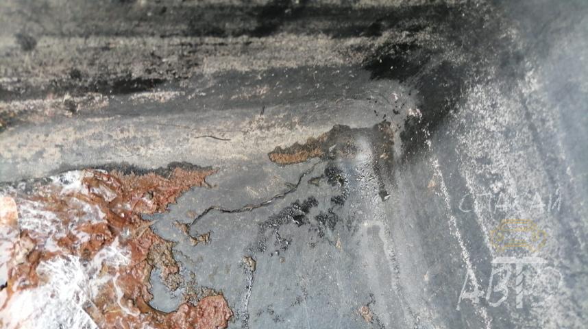 Volkswagen Passat (B6) Ниша запасного колеса