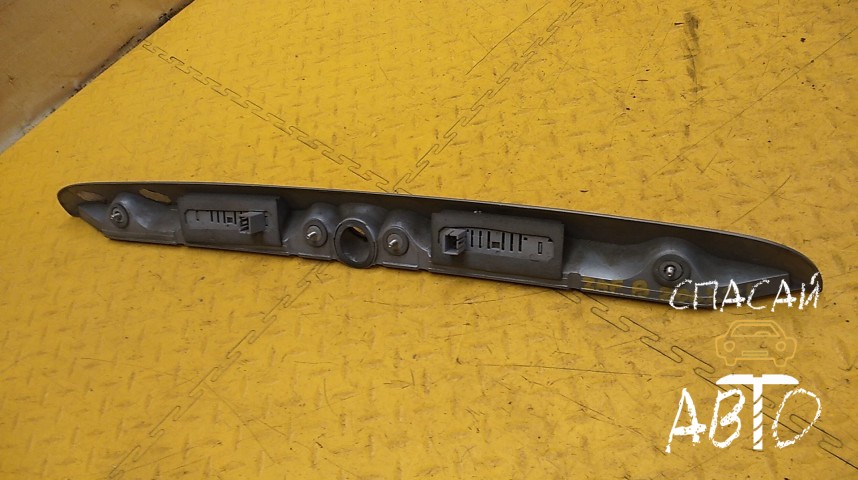Opel Zafira (F75) Накладка двери багажника - OEM 90579631