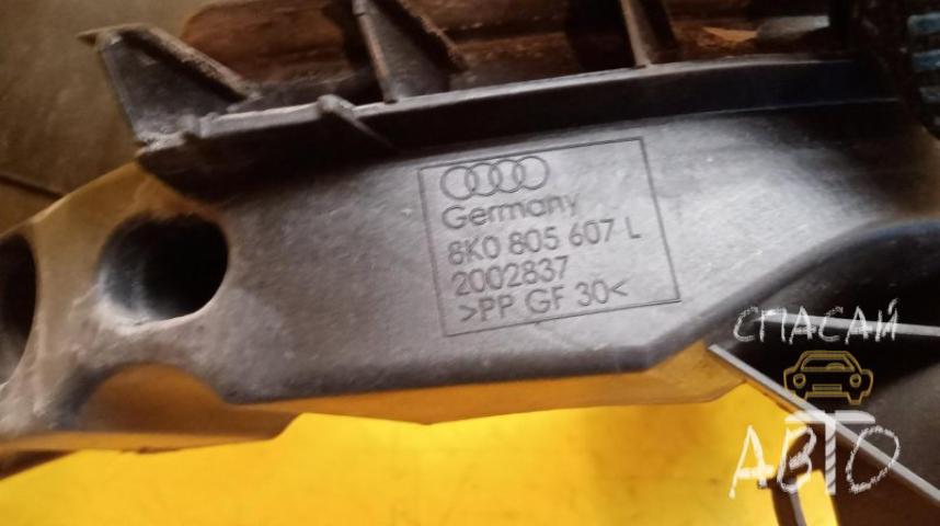 Audi A4 (B8) Кронштейн фары