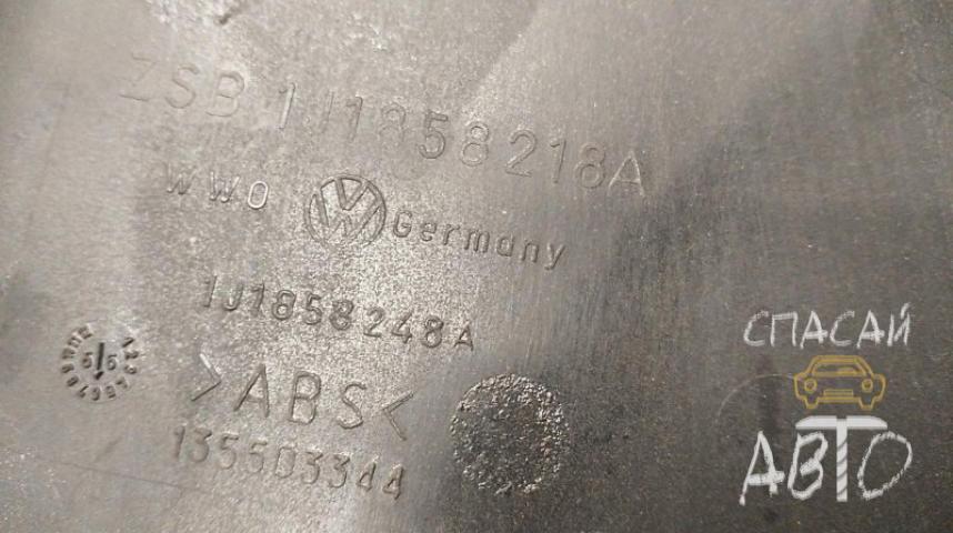 Volkswagen Golf 4 Bora Накладка (кузов внутри)