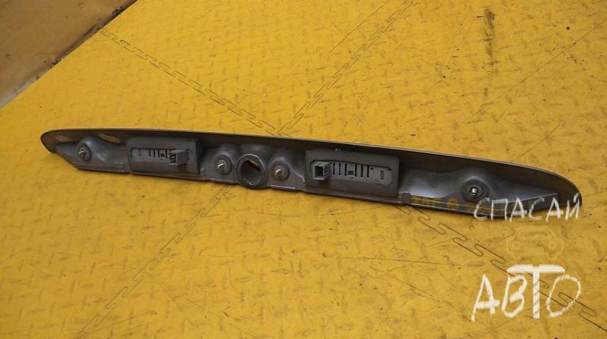 Opel Zafira (F75) Накладка двери багажника