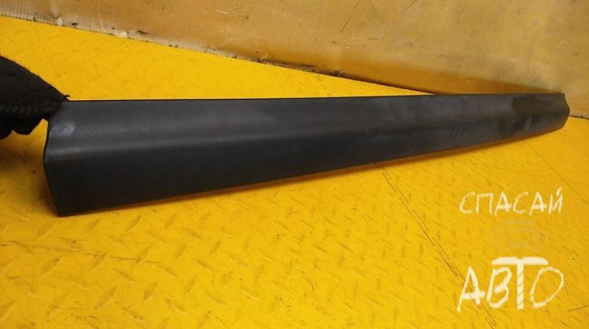 Opel Zafira (F75) Накладка двери багажника