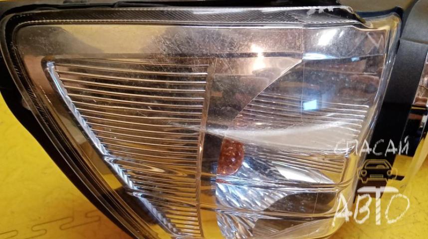 Chevrolet Aveo (T200) Фара правая