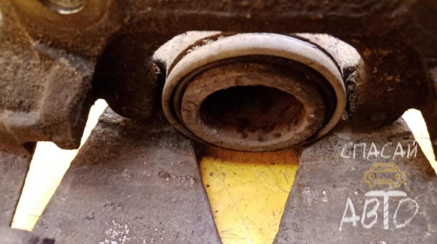Volkswagen Golf 4 Bora Суппорт передний