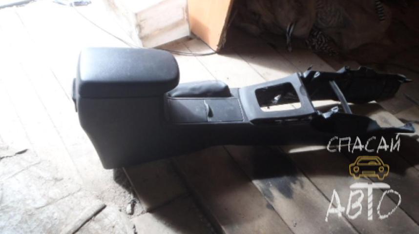 Toyota Corolla E15 Консоль