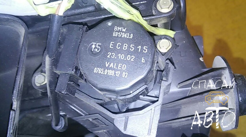 BMW X5 E53 Моторчик заслонки печки - OEM 6917943