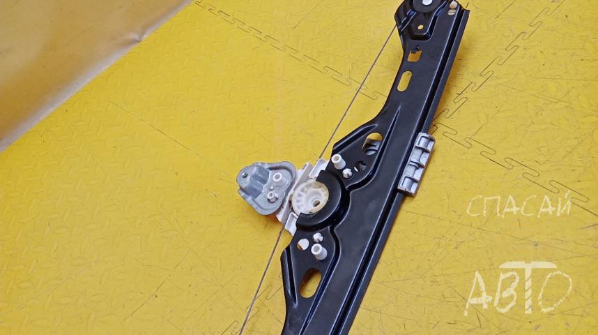 Mercedes-Benz W203 С-klasse Стеклоподъемник задний левый