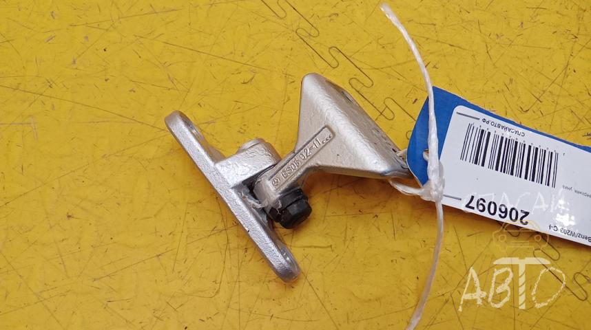 Mercedes-Benz W203 С-klasse Петля двери