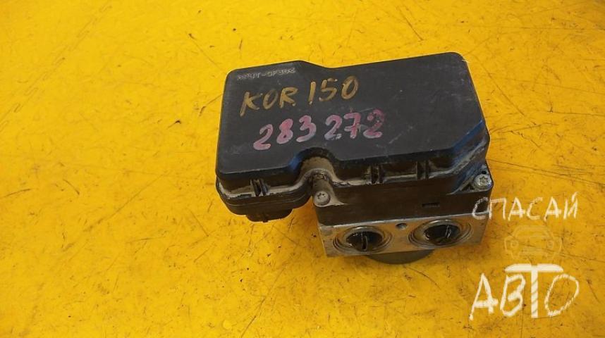Toyota Corolla E15 Блок ABS (насос)