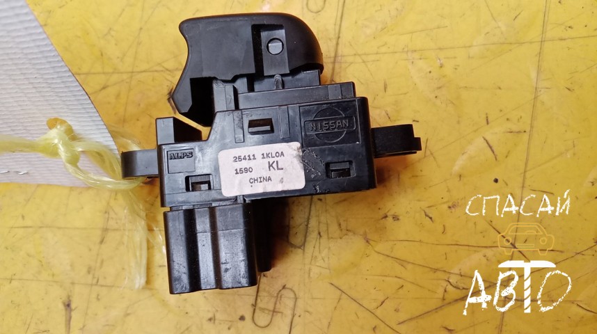 Nissan Juke (F15) Кнопка стеклоподъемника - OEM 254111KL0A